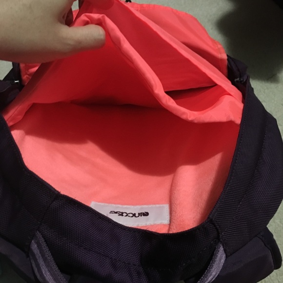 Incase backpack - Picture 4 of 4